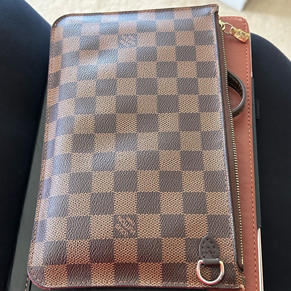 Louis Vuitton Pouch EUC Authentic Excellent Condition comes W/COA